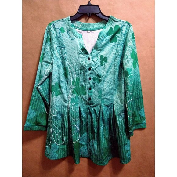 Shamrock lucky Saint Patrick's Day Green blouse size Medium - Picture 1 of 5